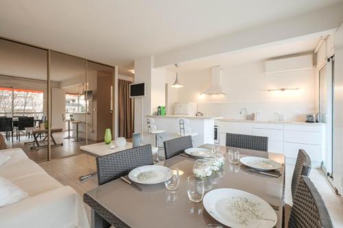 Wonderful 1 bedroom 3 min walk to the Croisette!