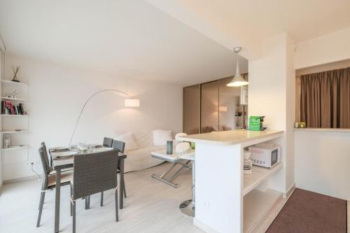 Wonderful 1 bedroom 3 min walk to the Croisette!