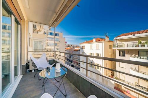 Sublime contemporary apartment in the heart of Cannes
