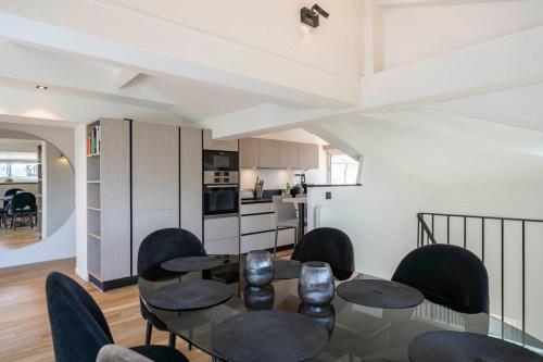 Magnificent duplex close to Carlton