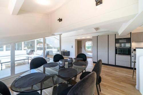 Magnificent duplex close to Carlton