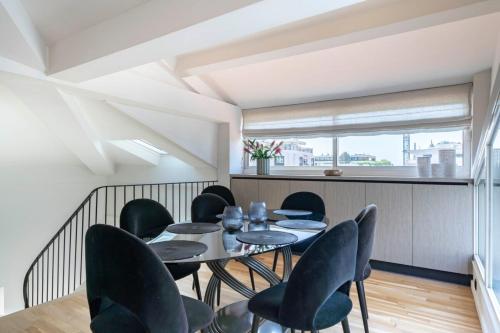 Magnificent duplex close to Carlton