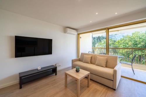 Beautiful studio with balcony in Cannes
