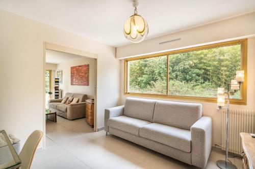 Pleasant 2 bedroom with large terrace