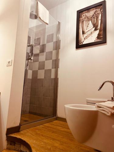 Ein Badezimmer in der Unterkunft B&B Dai Toscans