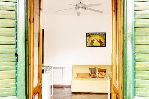 Ruang duduk di Sicilian Home