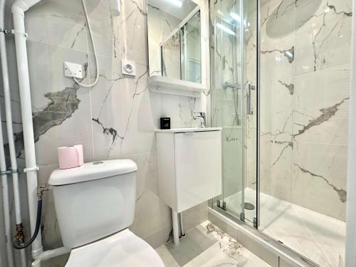 New 463 Suite Macnee - Cosy Apartment Paris Center