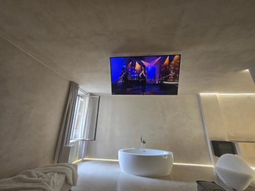 DUNE at Spanish Steps Luxury Apartment-Suite photo 88