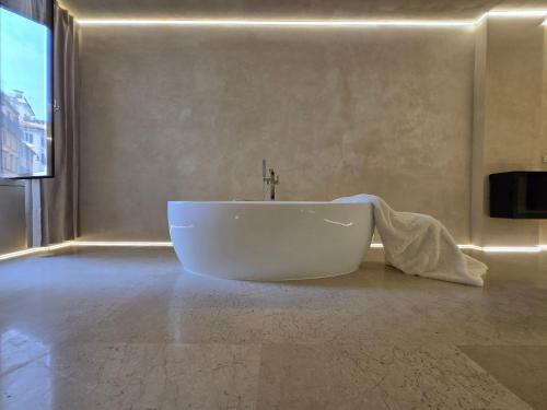 DUNE at Spanish Steps Luxury Apartment-Suite photo 89