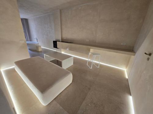 DUNE at Spanish Steps Luxury Apartment-Suite photo 92