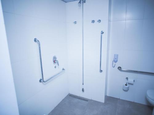 Ένα μπάνιο στο Ibis Budget Araraquara