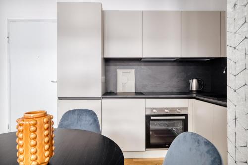 JOIVY Modern 1-Bedroom Flat in Central Milan
