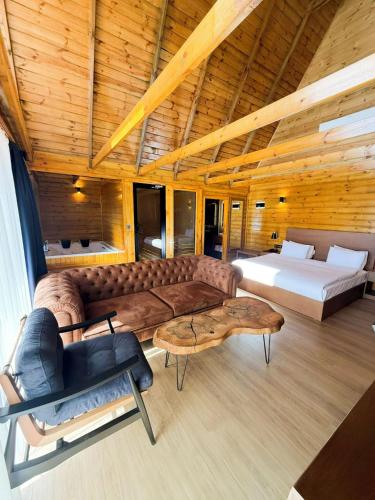 Navy Inn & Bungalows