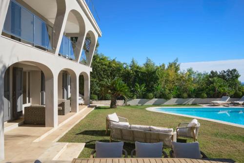 REF 2138 - Cannes - Villa sea view