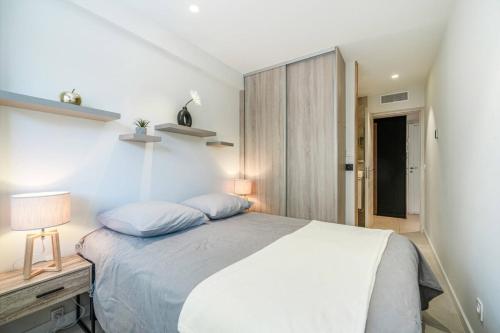 Wonderful 2 bedroom in the old Suquet