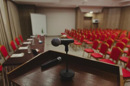Der Geschäftsbereich oder Konferenzraum in der Unterkunft Charme Hotel La Foret