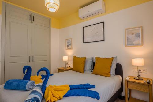 San Fermin, AC, 500Mbps, Parking, 9 mins to Beach