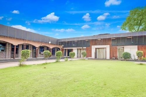 En have udenfor Mayur Resort