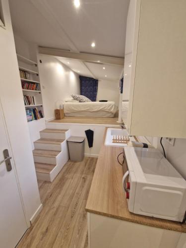 Massilia Shelter photo 4