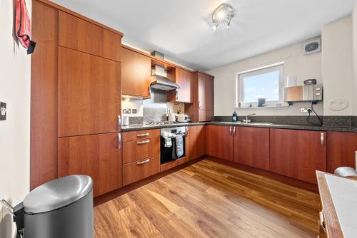 Hawkhill 1 Bedroom Apartment - Edinburgh photo 17