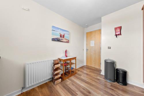Hawkhill 1 Bedroom Apartment - Edinburgh photo 21