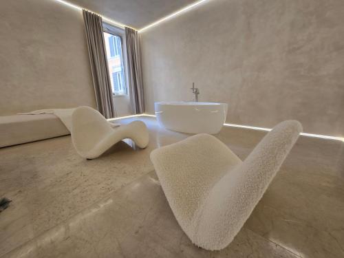 DUNE at Spanish Steps Luxury Apartment-Suite photo 86