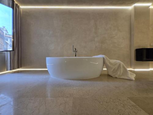 DUNE at Spanish Steps Luxury Apartment-Suite photo 84