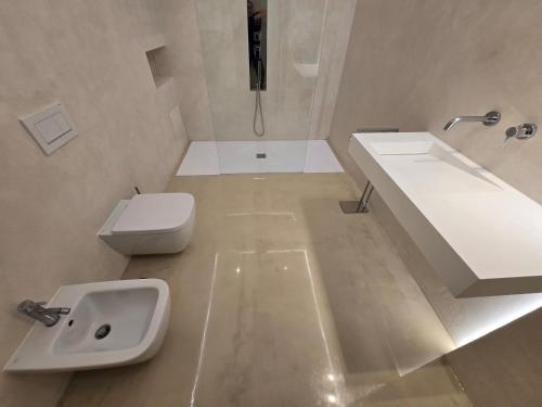DUNE at Spanish Steps Luxury Apartment-Suite photo 82