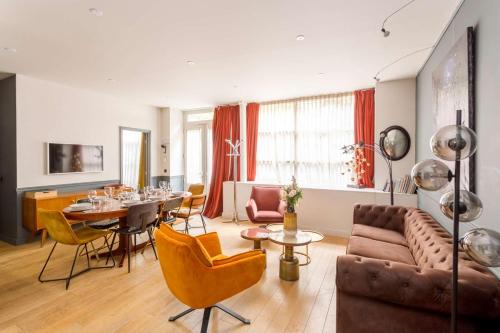 Place des Vosges Apartment with Air Conditioning