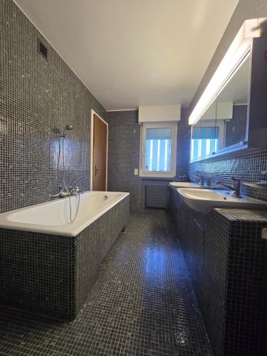 Peaceful family villa close to Geneva city center