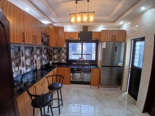 Kuhinja ili čajna kuhinja u objektu Royal Duplex