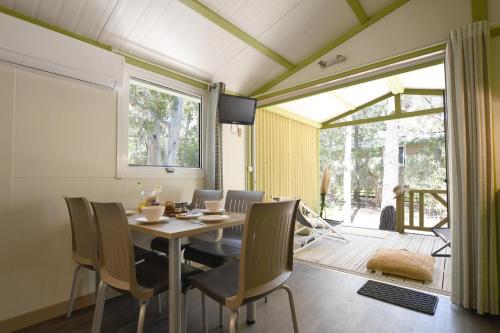 Gallery image of Camping Bella Vista in Calvi