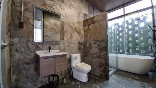 O baie la Cozy Glass House
