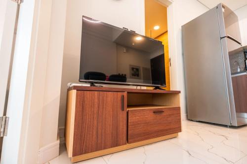 Η κουζίνα ή μικρή κουζίνα στο Modern 1BHK Near AUH Airport For 3 Guests