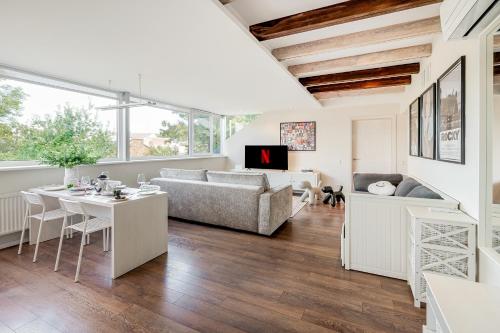 HYPE Apartments