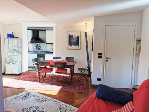 Η κουζίνα ή μικρή κουζίνα στο Hostdomus - Architecture Suite