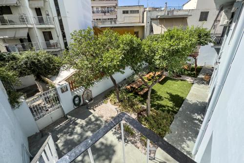 Callisto Family Apartment for 6 near Acropolis & Philopappou