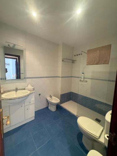 Bilik mandi di ModernLux