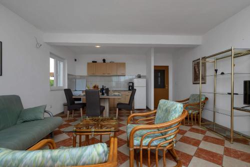 Apartments Vele II