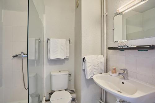 Ένα μπάνιο στο Hôtel Alliance - Proche Paris