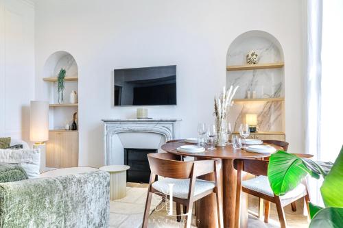 Les Lucioles 7- Luxury 2 - Bedroom Apartment