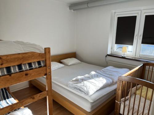 Postel nebo postele na pokoji v ubytování Spacious comfortable apartment in central Vimmerby