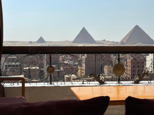 Pyramids Terrace INN