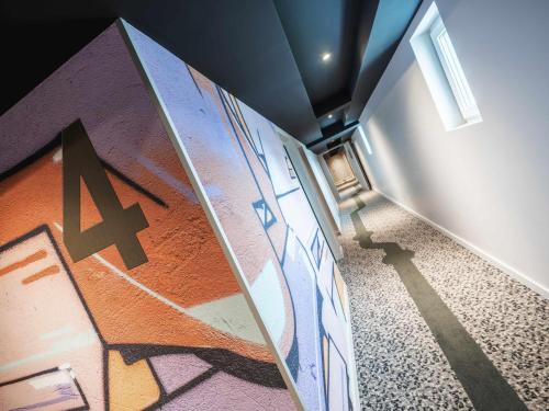Televisyen dan/atau pusat hiburan di ibis Styles Clamart Gare Grand Paris