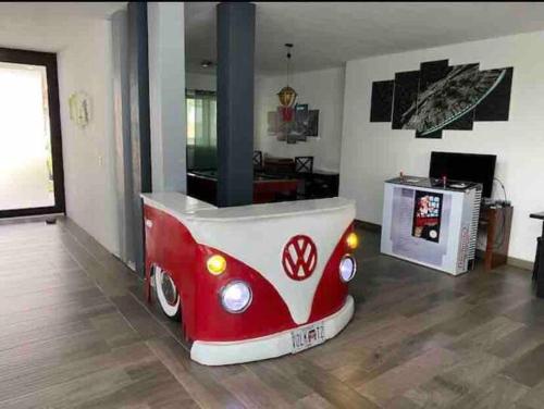 Μια τηλεόραση ή/και κέντρο ψυχαγωγίας στο Casa Blanca