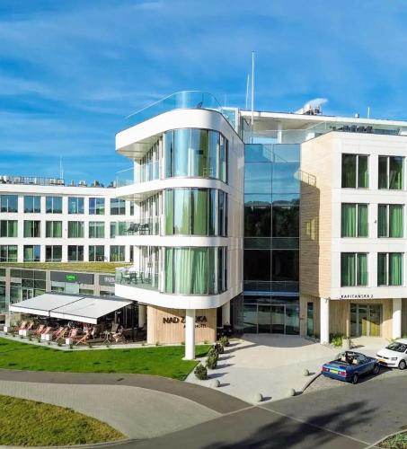 Apartament z widokiem na jezioro Ukiel i Przystań