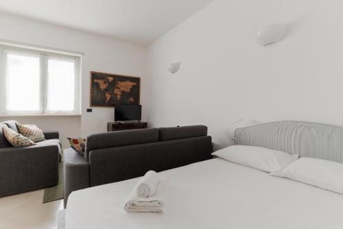 GuestHost - M1 Pagano Comfortable Apartment Milan