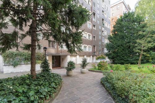 GuestHost - M1 Pagano Comfortable Apartment Milan