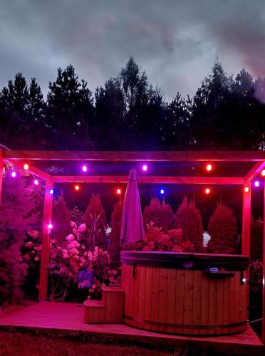 Jacuzzi, trasą S7 w 2h z Warszawy i Gdanska, Jadamowo holidaymazury nad jeziorem Mielno