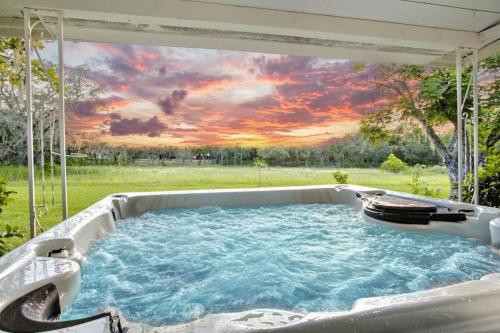 Kolam renang di atau dekat dengan Welcome to Casa Tallman - Your Exclusive 3-Acre Private Retreat